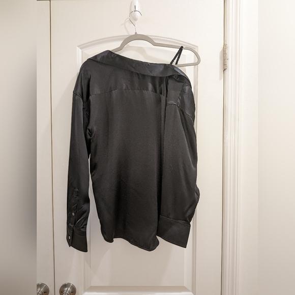 15. NWT ALEXANDER WANG OFF THE SHOULDER TOP WITH SCRUNCHIE STRAP SIZE XS - Picture 5 of 8